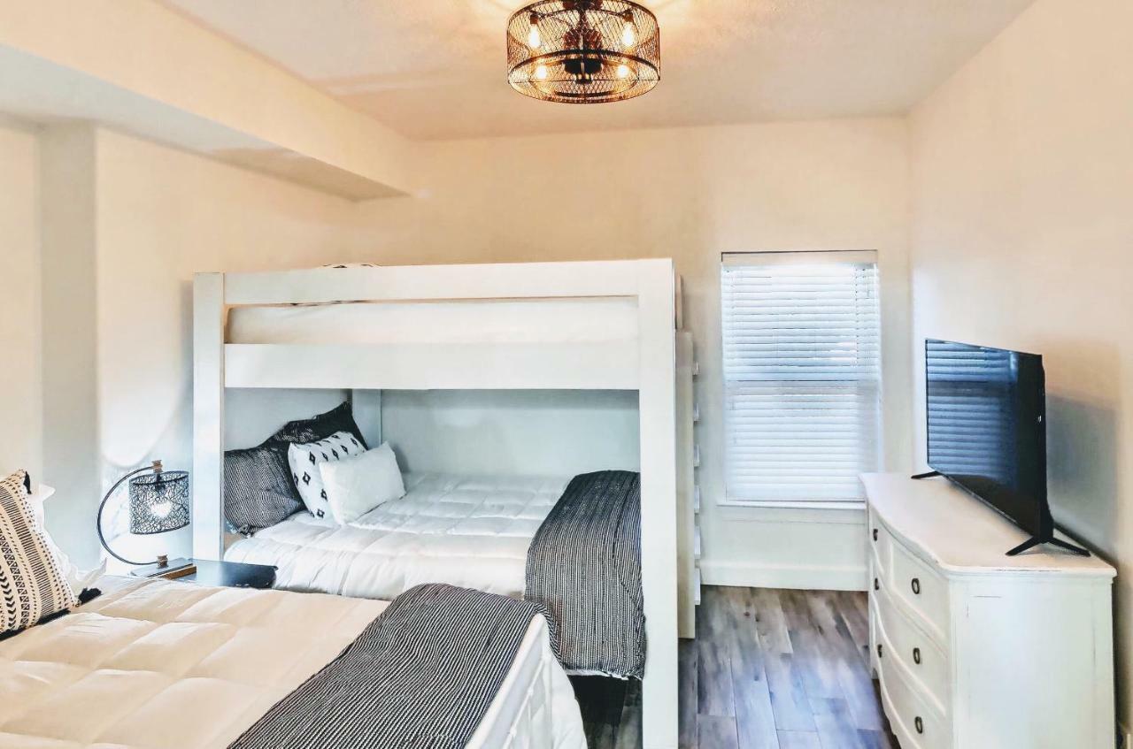 Barefoot Bliss - Beachfront Condo - Sleeps 12 Panama City Beach Ngoại thất bức ảnh